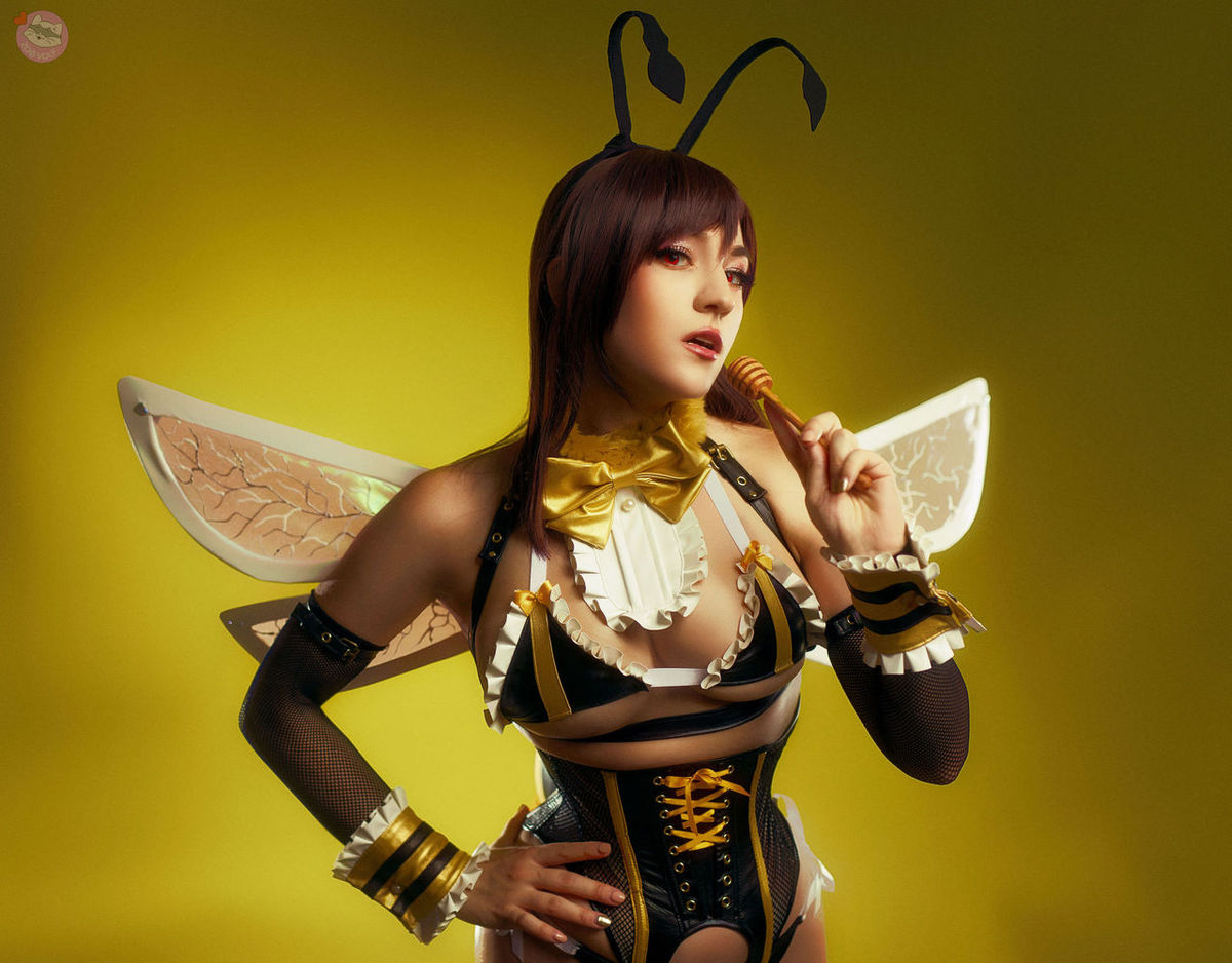 Zoe Volf - Tifa Bee