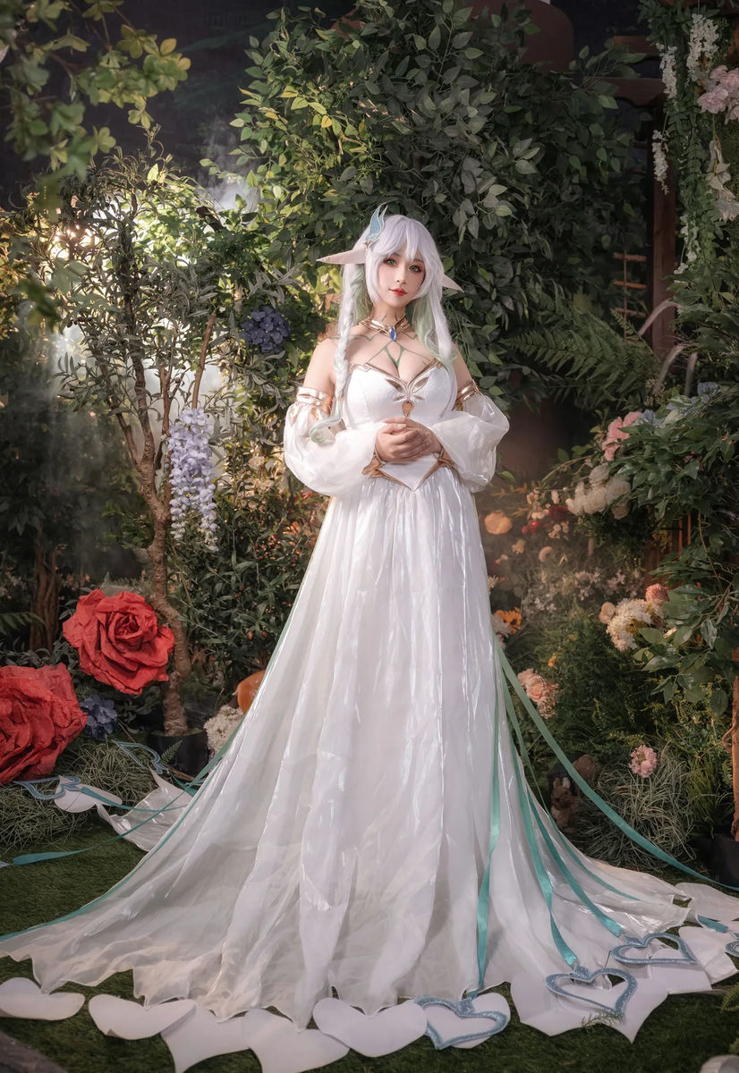 Rukkhadevata Cosplay (Genshin Impact)