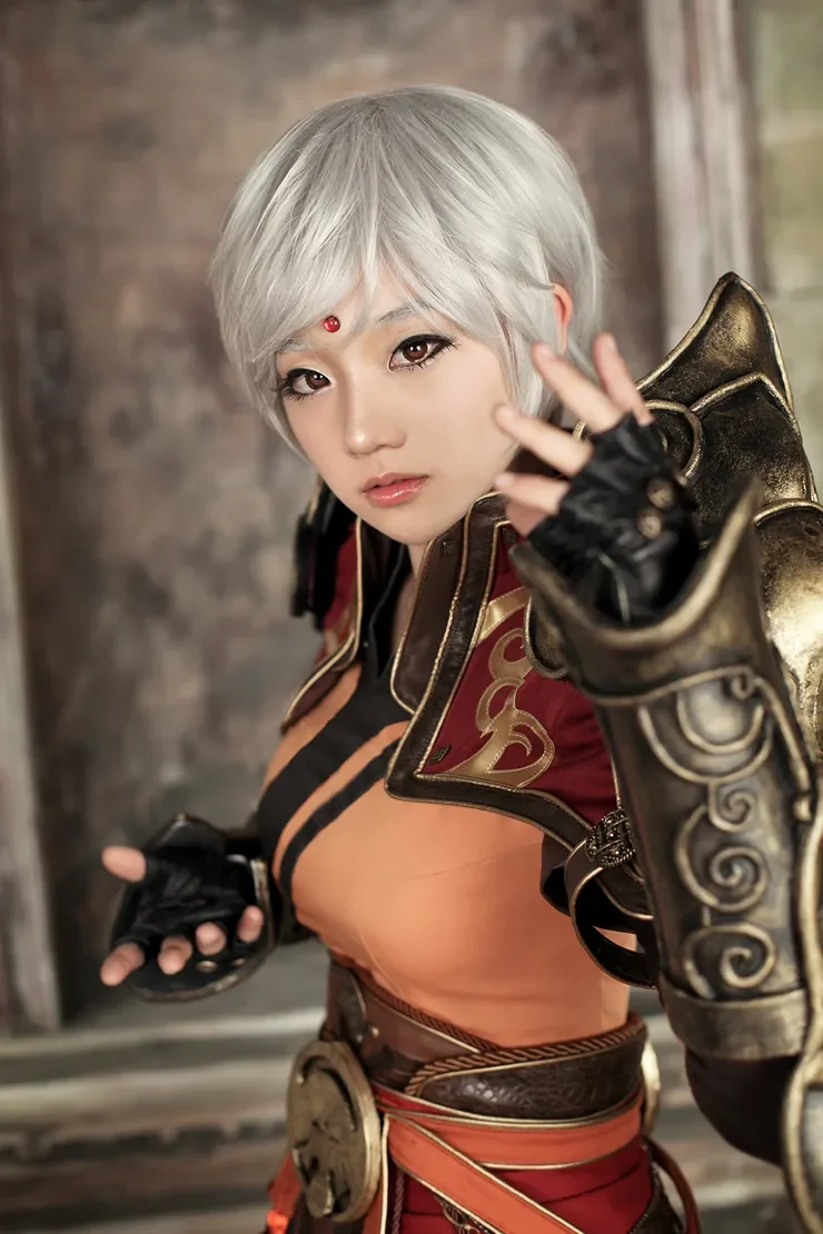 Diablo 3 - Monk & Demon Hunter Cosplay by Miyuko & Tasha